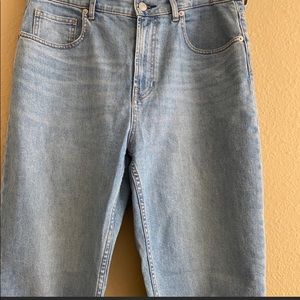 Everlane High rise straight leg size 31